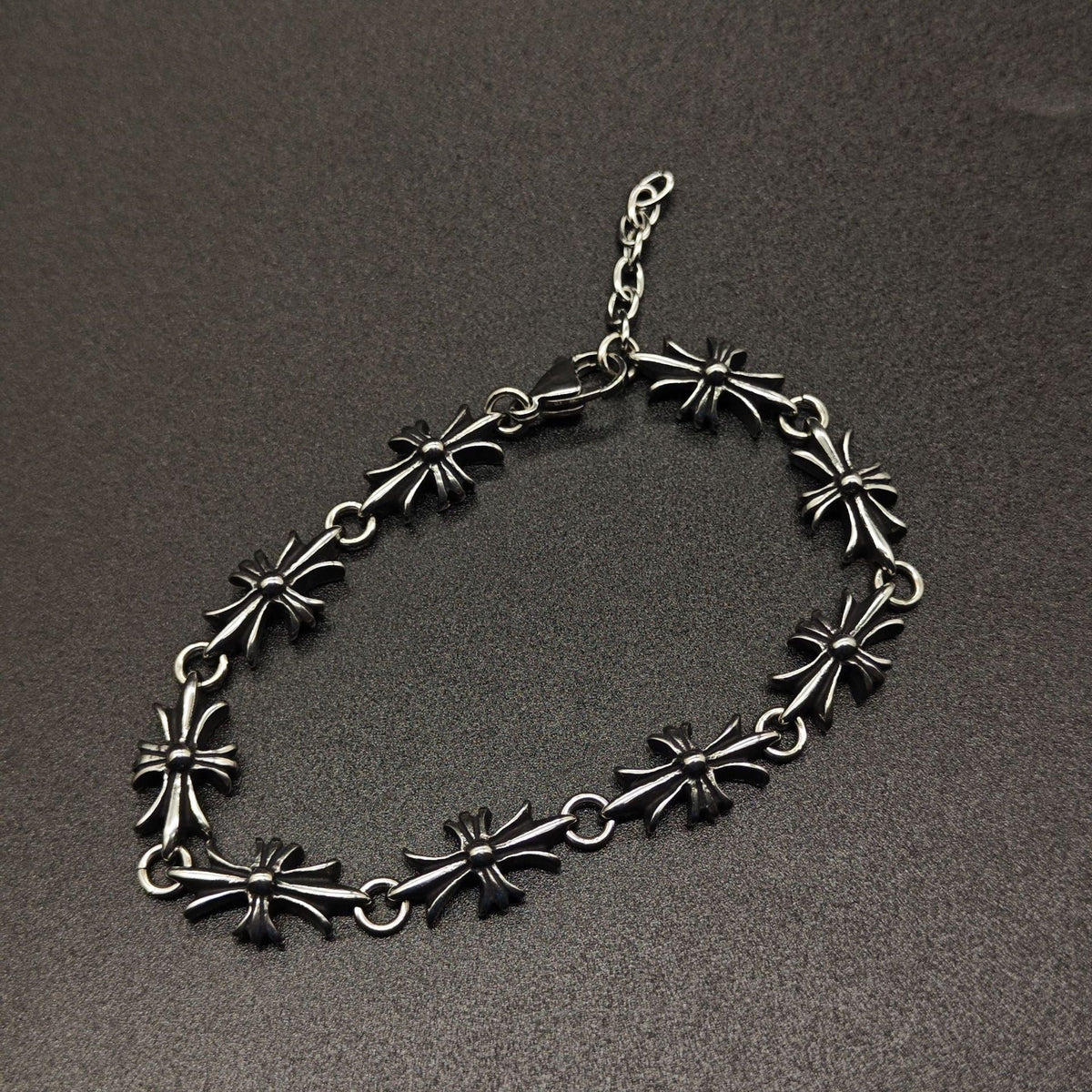 Chrome Hearts Retro Long Cross Flower Bracelet